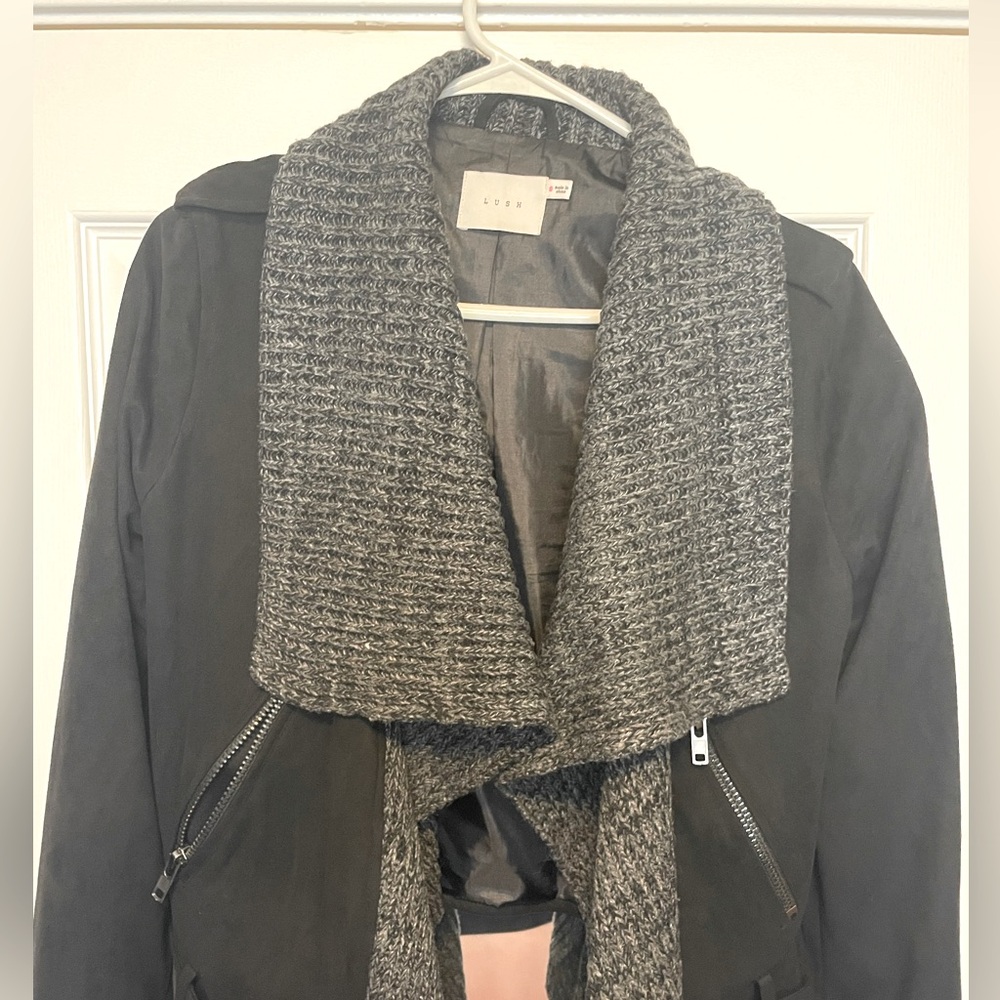 Suede black jacket with woolen collar